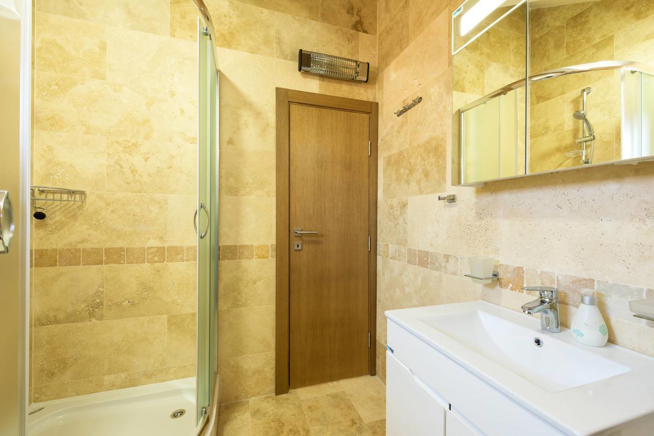 42° North Apartments Tivat Exterior photo