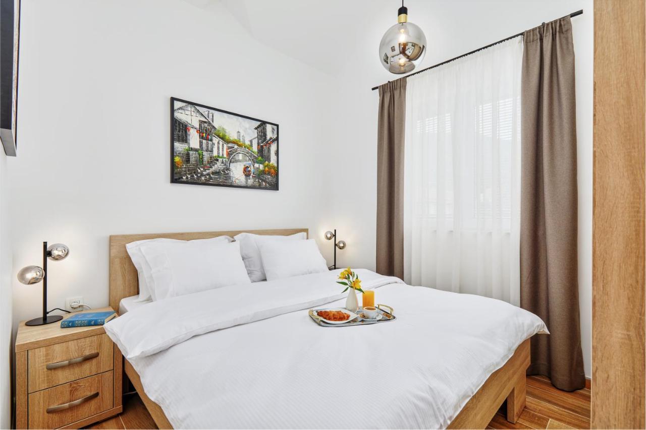42° North Apartments Tivat Exterior photo
